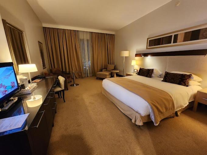 Hotel El Aurassi Isly エクステリア 写真